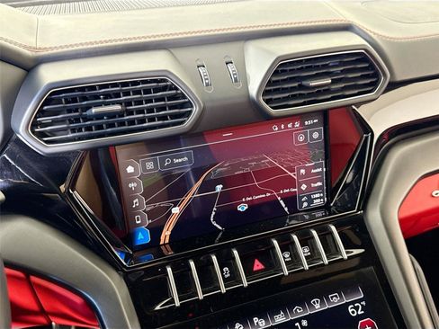 Used 2021 Lamborghini Urus image 18