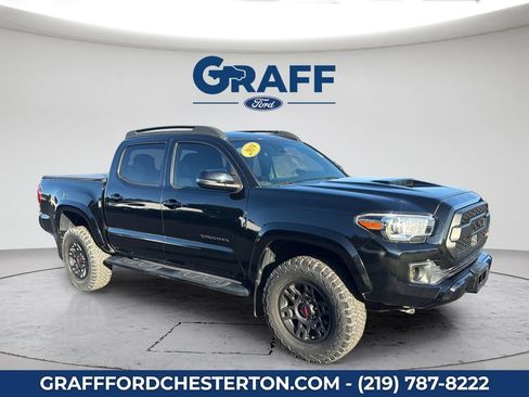 Used 2019 Toyota Tacoma TRD Sport AWD/4WD image 4
