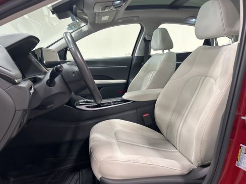 Used 2023 Hyundai Sonata SEL w/ Convenience Package FWD image 11