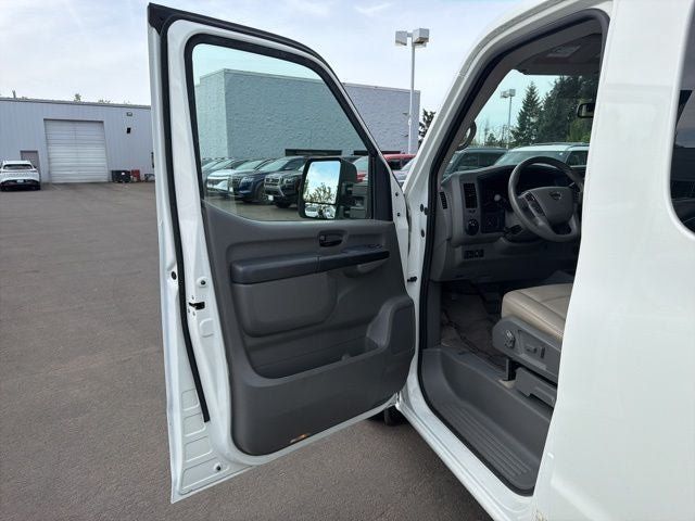 Used 2021 Nissan NV 3500 SL RWD image 9