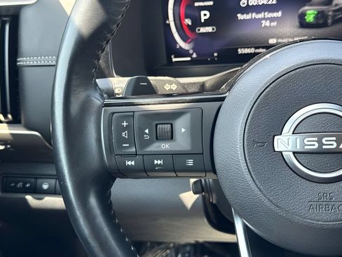 Used 2023 Nissan Pathfinder Platinum AWD/4WD image 17