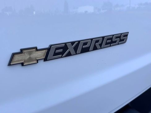 New 2025 Chevrolet Express 3500 Work Van w/ Driver Convenience Package image 9