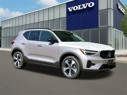 New 2026 Volvo XC40 B5 Plus w/ Protection Package Premier