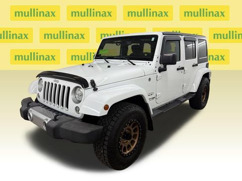 Used 2018 Jeep Wrangler Unlimited Sahara w/ Connectivity Group AWD/4WD image 13