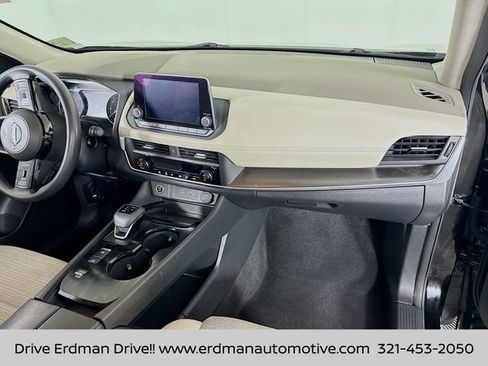 Certified 2023 Nissan Rogue SV image 25