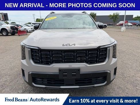Used 2025 Kia Sorento SX Prestige w/ Olive Brown Leather Package AWD/4WD image 2