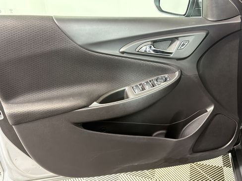 Used 2025 Chevrolet Malibu LT FWD image 23