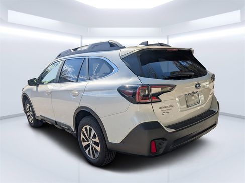 Certified 2022 Subaru Outback Premium image 5