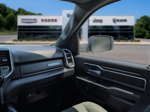 Used 2025 RAM 1500 Big Horn AWD/4WD image 33