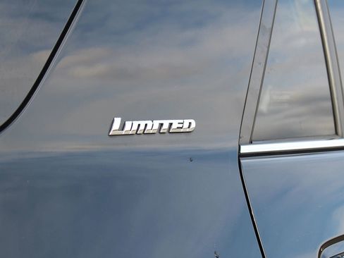 Used 2015 Toyota 4Runner Limited image 47