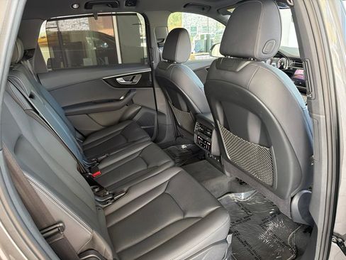 Used 2025 Audi Q7 3.0T Premium Plus AWD/4WD image 19