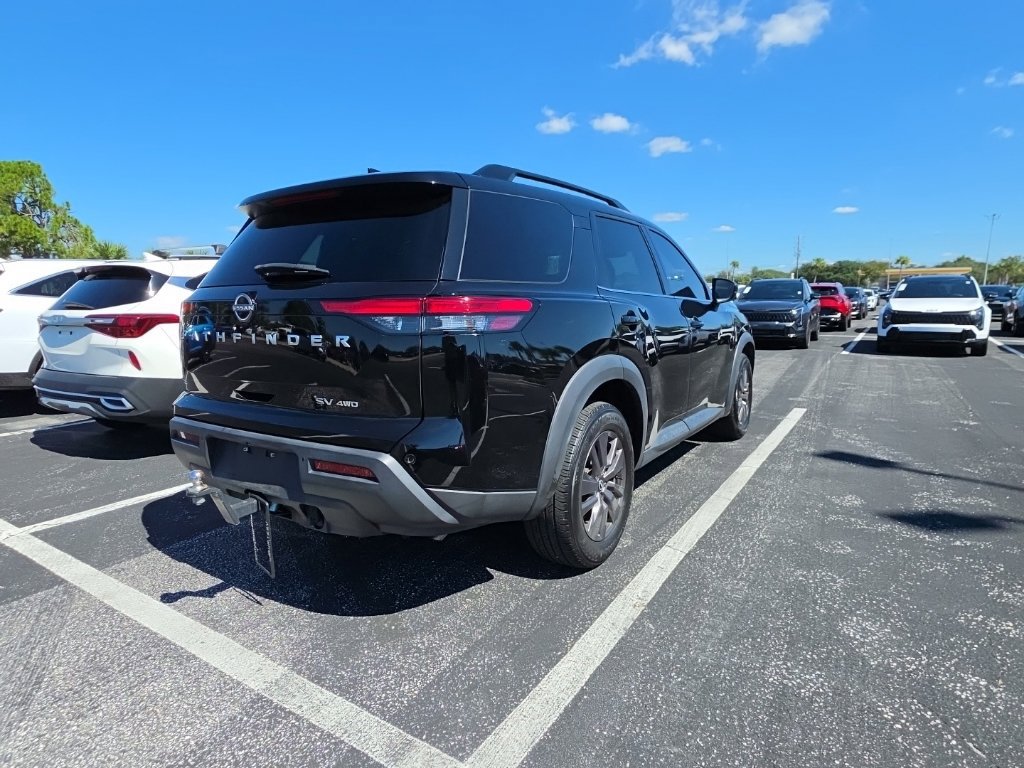 Used 2023 Nissan Pathfinder SV w/ SV Premium Package AWD/4WD image 17
