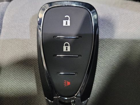 Used 2020 Chevrolet Equinox LS image 32