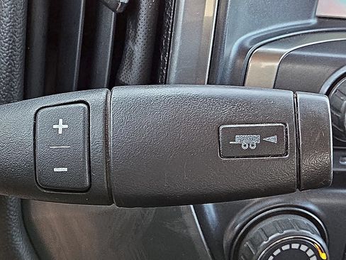 Used 2018 Chevrolet Silverado 1500 LT RWD image 24