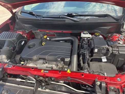 Used 2023 Chevrolet Equinox LT image 39