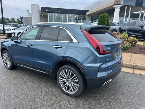 Used 2024 Cadillac XT4 Premium Luxury w/ Technology Package AWD/4WD image 5