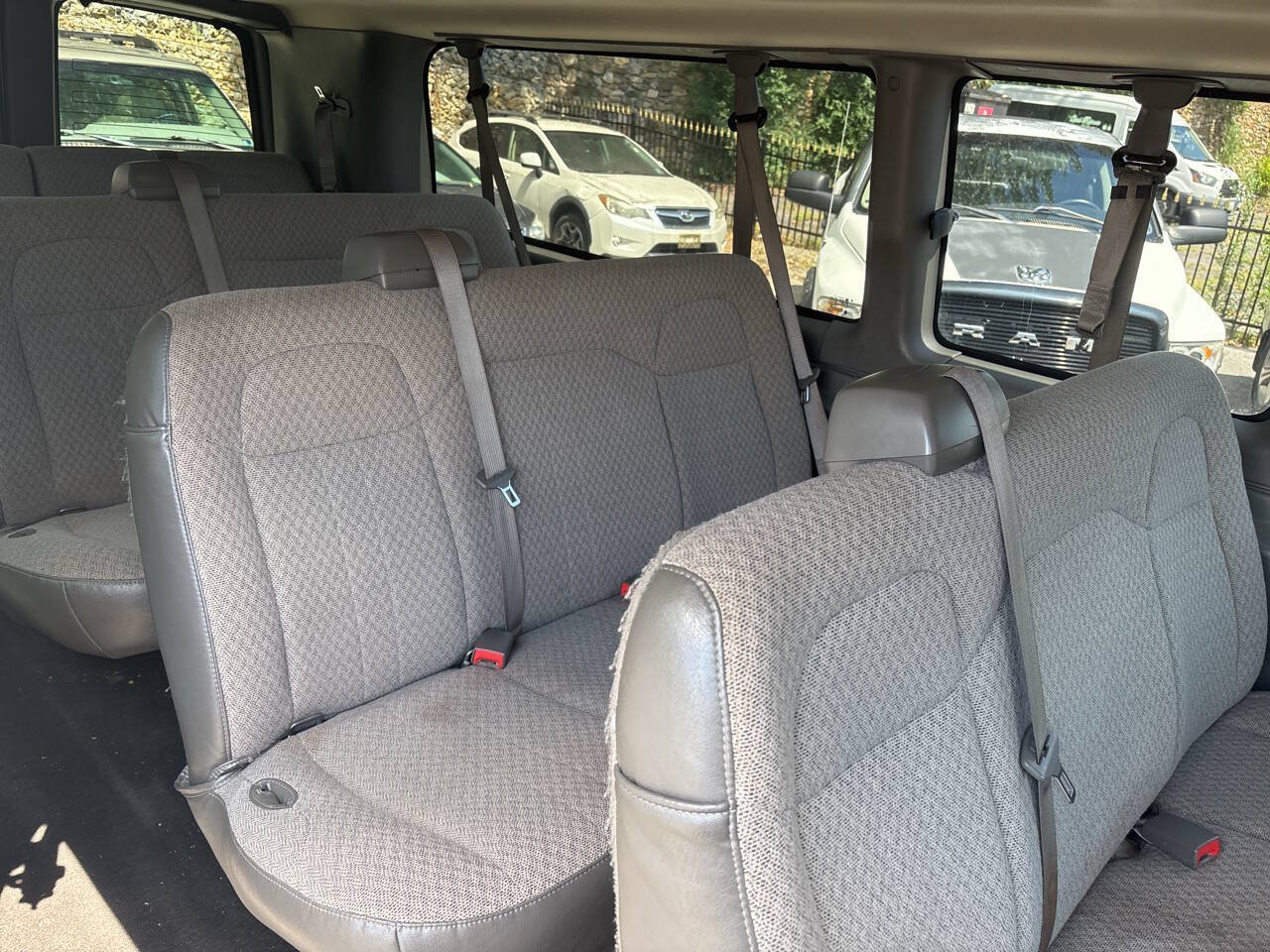 Used 2016 Chevrolet Express 3500 LT w/ LT Preferred Equipment Group RWD image 9