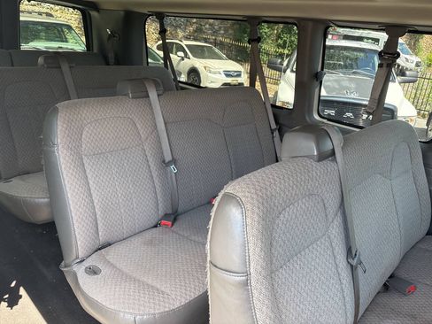 Used 2016 Chevrolet Express 3500 LT w/ LT Preferred Equipment Group RWD image 9