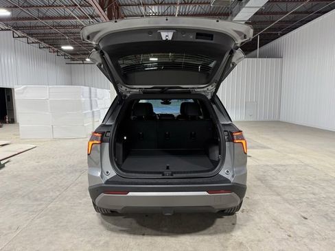 New 2026 Chevrolet Equinox LT w/ Convenience Package II image 33