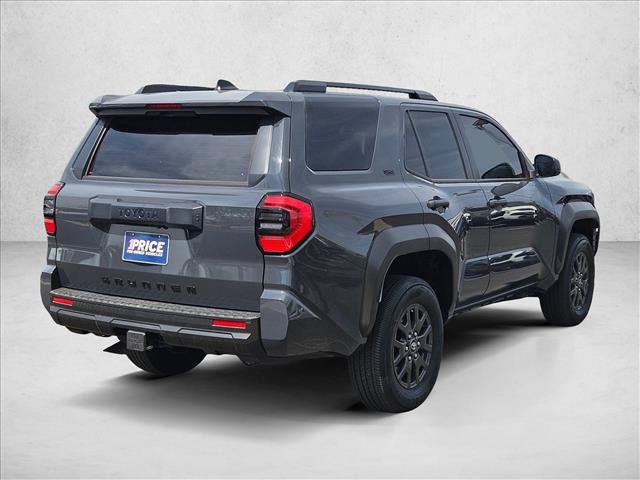 Used 2025 Toyota 4Runner SR5 AWD/4WD image 5