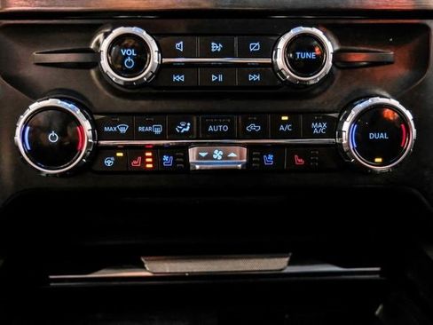 Used 2024 Ford F350 Lariat w/ Lariat Ultimate Package image 22