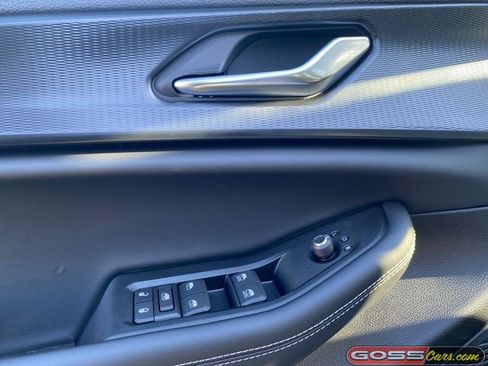 New 2025 Jeep Grand Cherokee Altitude image 24