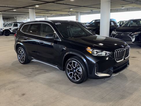 Used 2025 BMW X1 xDrive28i w/ Technology Package image 2
