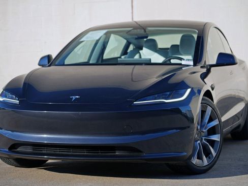 Used 2024 Tesla Model 3 RWD image 3