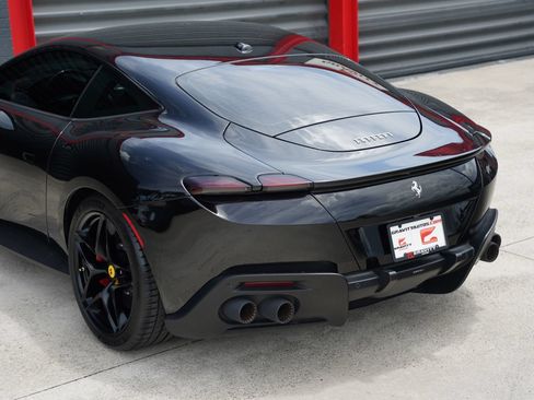 Used 2023 Ferrari Roma RWD image 14
