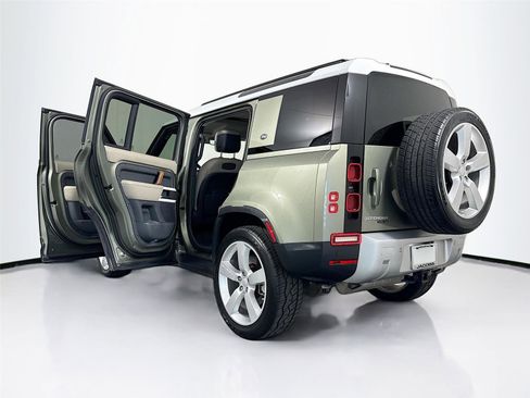 Used 2020 Land Rover Defender 110 HSE AWD/4WD image 42