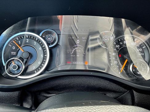 Used 2021 RAM 1500 Big Horn image 9