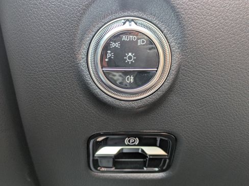 New 2026 Mercedes-Benz C 300 4MATIC Sedan image 24