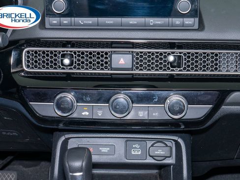Certified 2023 Honda Civic LX image 27
