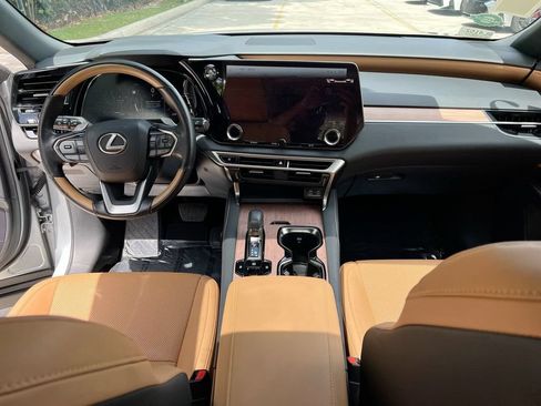 Certified 2025 Lexus RX 350 Premium w/ Accessory Package (Z1) FWD image 20