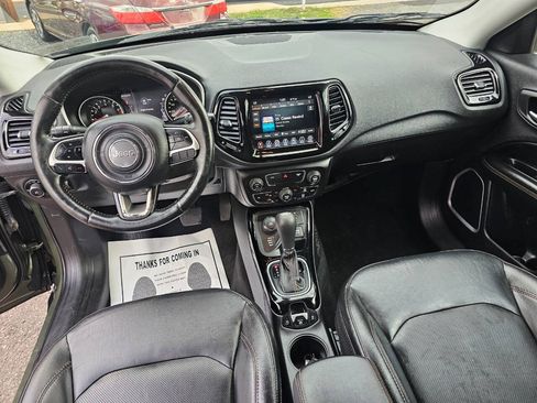 Used 2018 Jeep Compass Limited AWD/4WD image 11