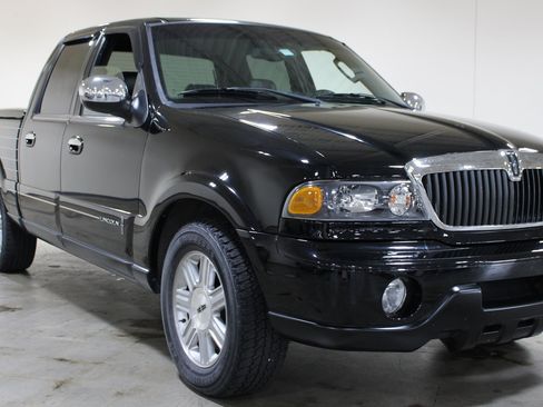 Used 2002 Lincoln Blackwood RWD image 37