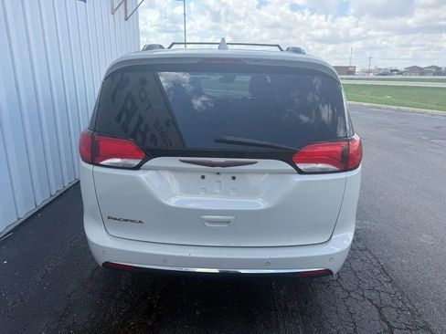 Used 2017 Chrysler Pacifica Touring-L Plus w/ Advanced Safetytec Group image 7