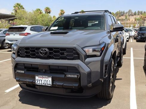Used 2026 Toyota 4Runner TRD Sport Premium AWD/4WD image 2