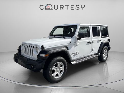 Used 2018 Jeep Wrangler Unlimited Sport S image 1