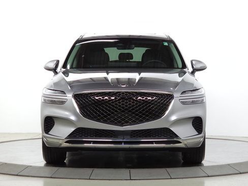 Used 2024 Genesis GV70 2.5T w/ Select Package AWD/4WD image 2