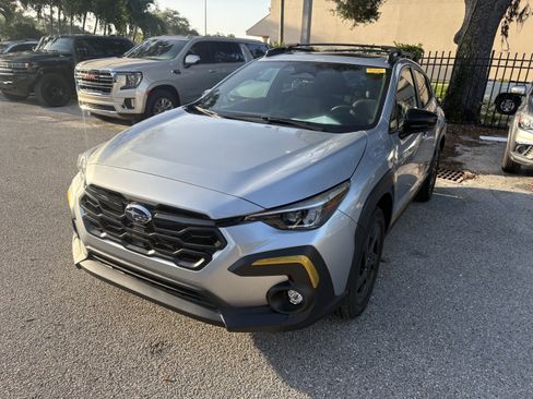 Used 2024 Subaru Crosstrek 2.5i Sport AWD/4WD image 2
