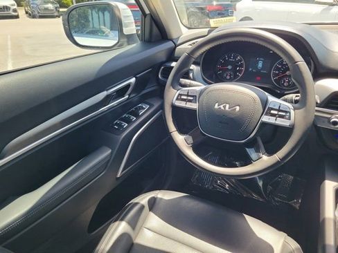 Used 2022 Kia Telluride LX AWD/4WD image 14