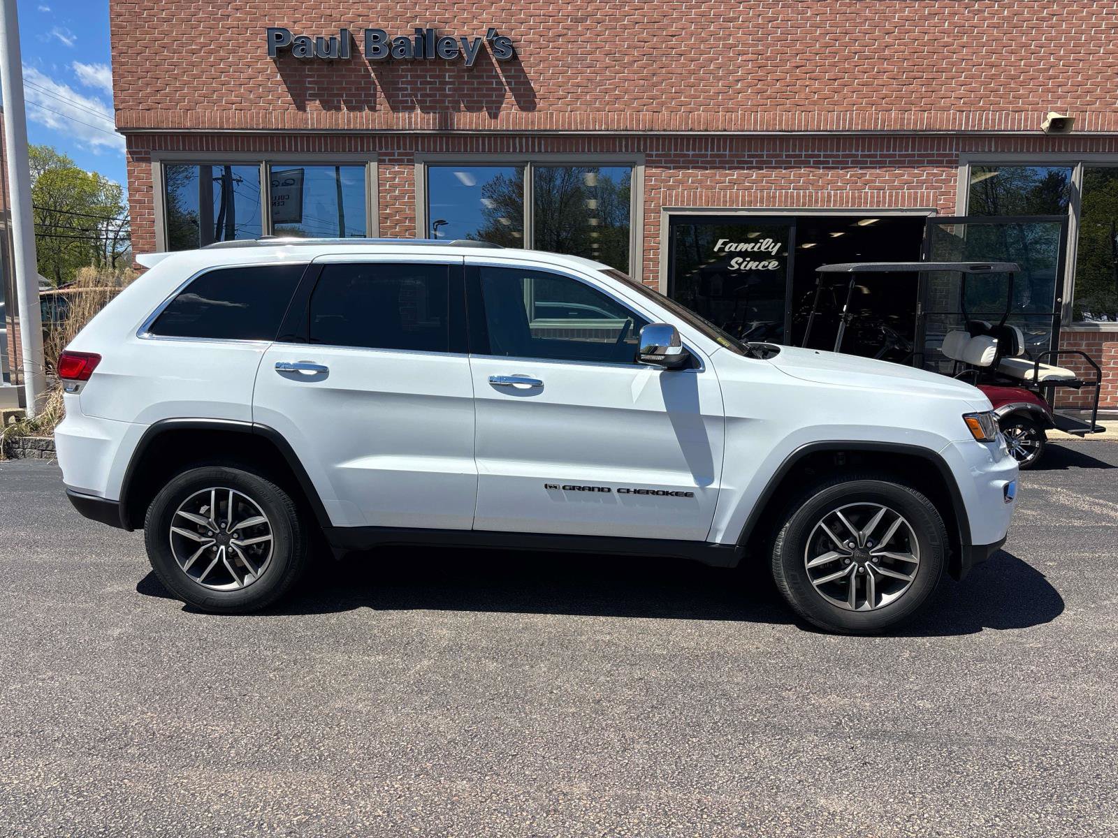 Used 2022 Jeep Grand Cherokee Limited AWD/4WD image 27