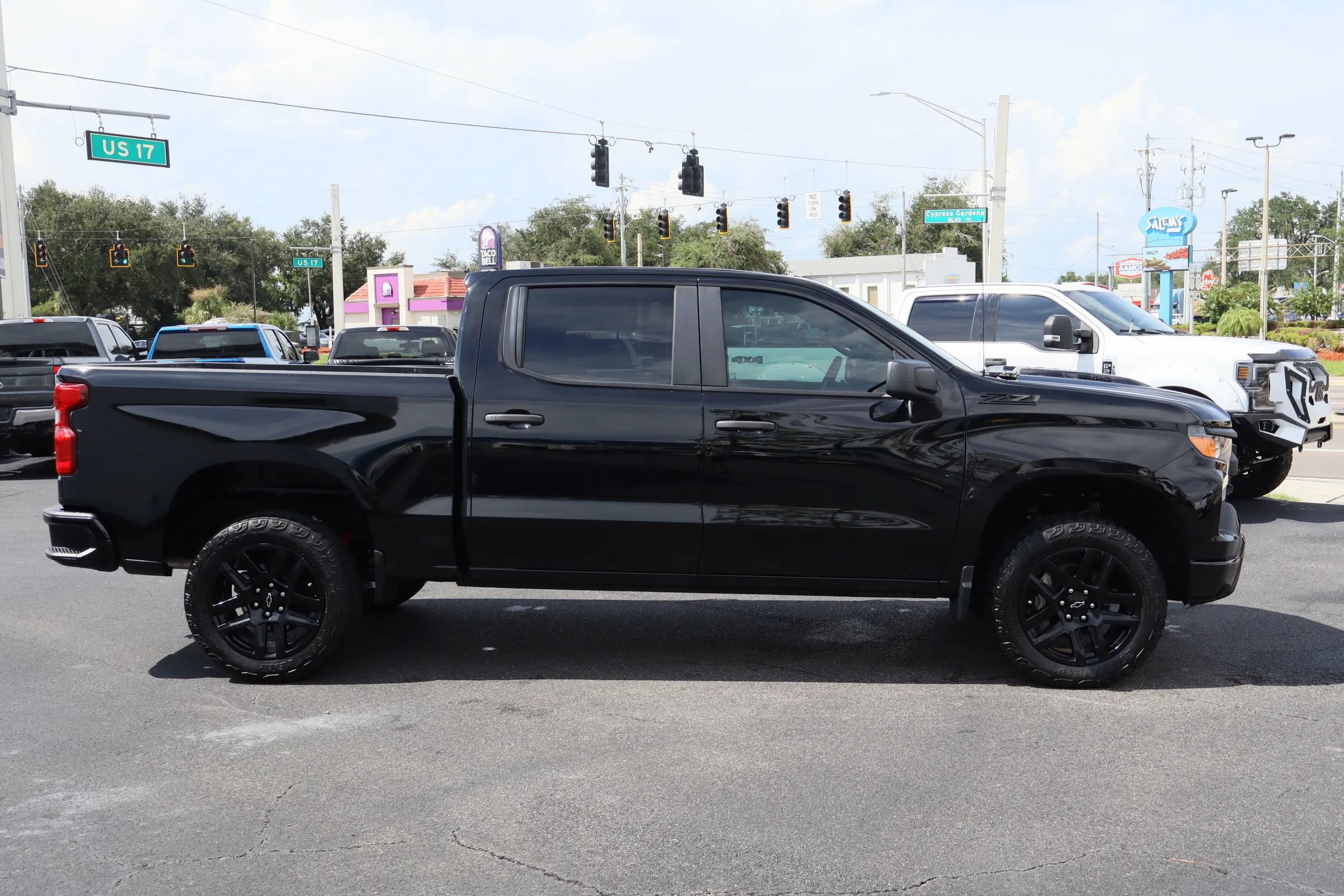 Used 2024 Chevrolet Silverado 1500 Custom Trail Boss w/ Midnight Edition AWD/4WD image 8