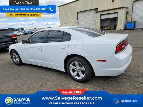 Used 2014 Dodge Charger SE w/ Connectivity Group RWD image 3