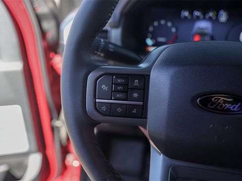 Used 2025 Ford F150 Lariat w/ Equipment Group 502A High image 17