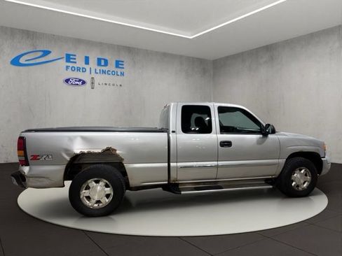 Used 2004 GMC Sierra 1500 SLE w/ Light Duty Power Package AWD/4WD image 7