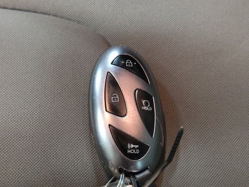Used 2025 Hyundai Elantra SEL FWD image 32