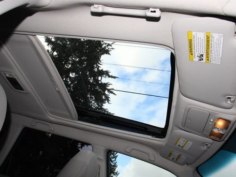 Used 2010 Subaru Forester 2.5X Premium w/ Popular Equipment Group 1A AWD/4WD image 9