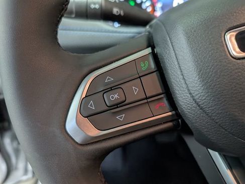 Used 2026 Jeep Compass Limited AWD/4WD image 18
